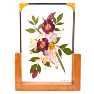 Roses with Vinca and Daisy Petals Table Top 8*12
